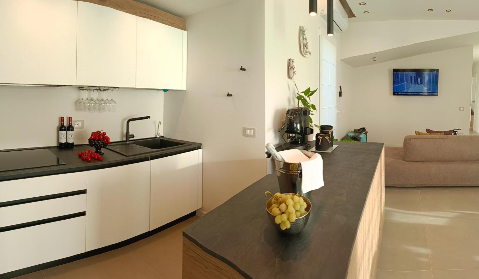 Luxury Rooms Marenaria And Spa Custonaci Esterno foto